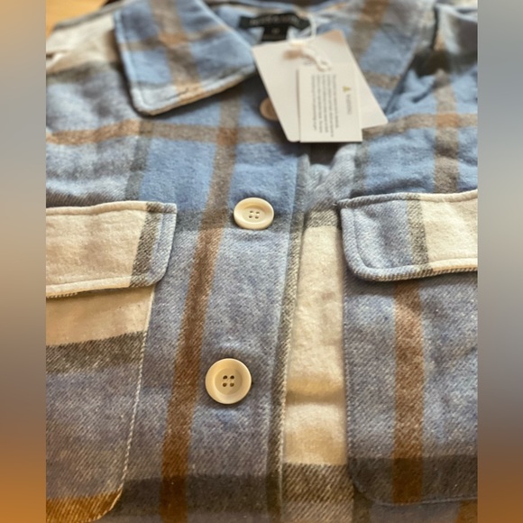 Plaid button down shacket blue combo. Size Large. NWT - Picture 5 of 5